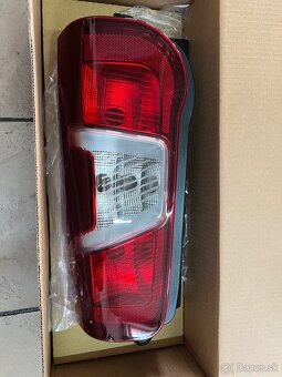 Svetlo Peugeot Rifter - 2