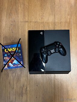 Predám PS4 + hra Spider Man - 2