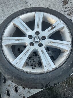 Jaguár 245/45R18 - 2