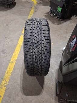 235/55 R19 - 2