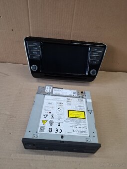 LCD displej + modul autorádia Superb 3 - 2