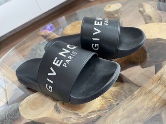 GIVENCHY dámske šlapky -39 - 2