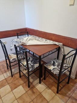 Stolička aj stôl rôzne LACNO - 2