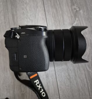 Sony RX10 IV - 2
