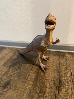 Veľký dinosaurus Ceratosaurus – realistická figúrka 30 cm - 2