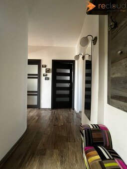 Na predaj slnečný 4-izbový byt v centre Serede – výborná dos - 2
