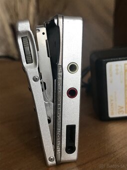SONY MD walkman MZ-R900 - 2