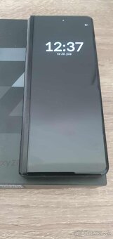 Samsung Fold 3 - 2