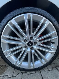 Audi org. elektróny - 2