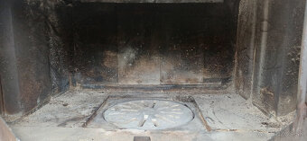 Predám zachovalé krbové kachle 8 kW - 2