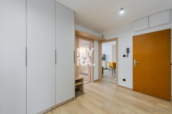 Prenájom štýlovo zariadeného 2-izbového apartmánu v Dolnom S - 2