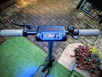 Rozbalený Inmotion Lemotion S1, Dojazd až 95km - 2