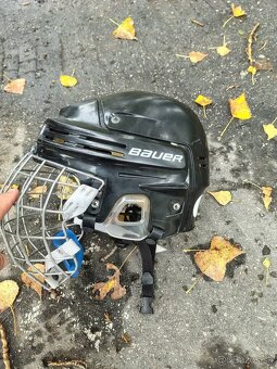 Predám hokejovú vystroj - 2