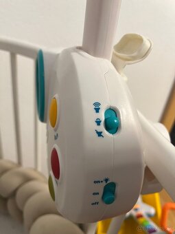 Hrací kolotoč nad postieľku - 2