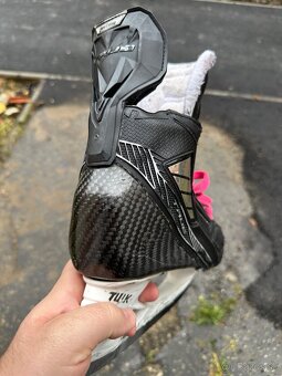 Korcule na hokej True Custom - 2