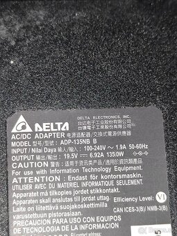 Predám funkčnú nabijačku na notebook Acer - 2