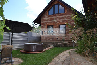 Na predaj krásny objekt so šiestimi chatkami Podhájska - 2