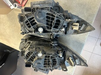 BMW E87 Predne svetla - 2