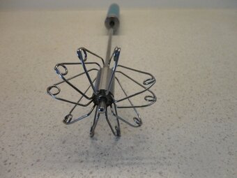 Šľahač ručný - nerezový, nový - 2