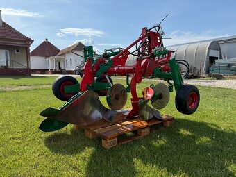 Pluh - súťažný pluh Kverneland - 2