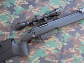 Tokyo Marui M40A5 sniper rifle. - 2