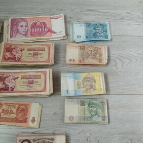 Papierové bankovky=juhoslovanske+ukrajinské+ruské - 2