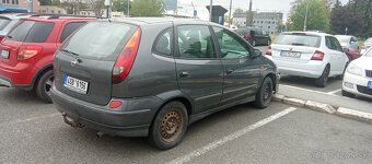 Nissan almera tino - 2