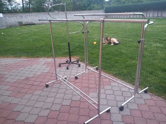 Predám stojanové vešiaky a regale - 2