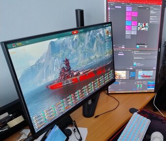 držiak s dvoma 27" monitormi - 2