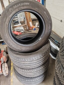 255/55R18 - 2