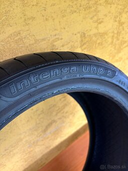245/35 R18 - 2