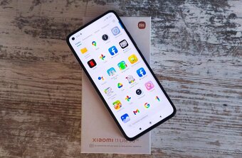 Xiaomi 11 Lite NE 5G; 6,55“ AMOLED; 128GB; Android 14 - 2