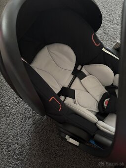 Stokke vajíčko iZi Go X1 - 2