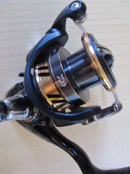 Naviják Daiwa Legalis 2500 D jako nový Levně 48€ - 2