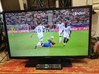 32" SMART LED TV - 2