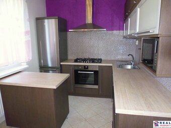 3-izb. byt s loggiou: KOMPLET ZARIADENÝ a ZREKONŠTR., 65 m2 - 2