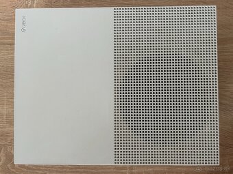 Predám konzolu Xbox One S 500GB - 2