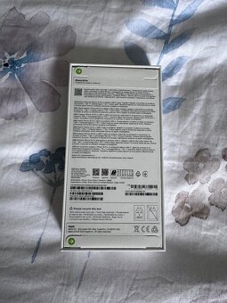 Apple iphone 16 pro - 2