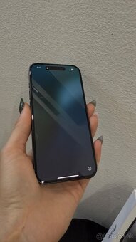 iPhone 15 Pro 256 GB - 2
