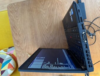 Lenovo Thinkpad X220 (bez baterie, poskodeny displej) - 2
