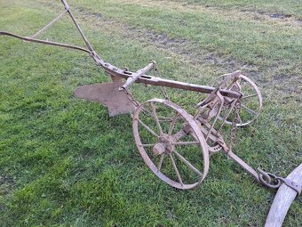 Predám  konský pluh a  brány - 2