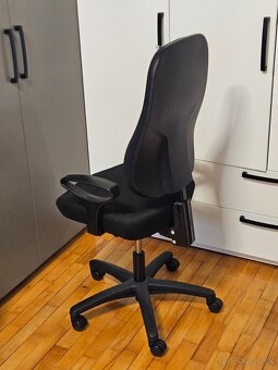 Nastaviteľná kancelárska stolička - 2