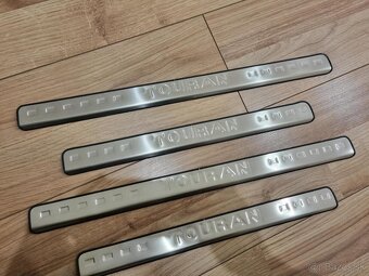 OCHRANNE DEKORACNE PRAHOVE LISTY - 2