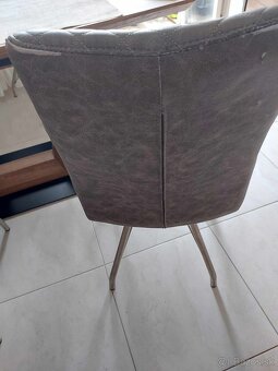 Jedálenskè stoličky - 2