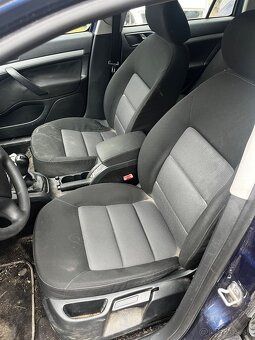 Predám sedačky octavia 2 combi - 2