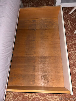 Predám posteľ s úložným priestorom - 2