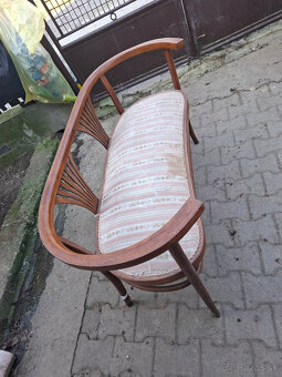 Predám starožitnú sofu THONET - 2