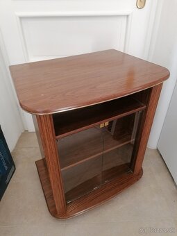 Skrinka pod TV - 2