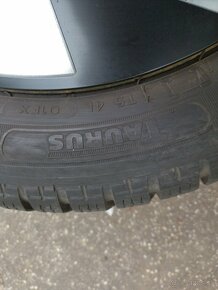 Zimné pneu s diskami 185/55 R15 - 2