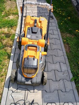 Čítať pozorne Riwal pro akú kosačka - 2